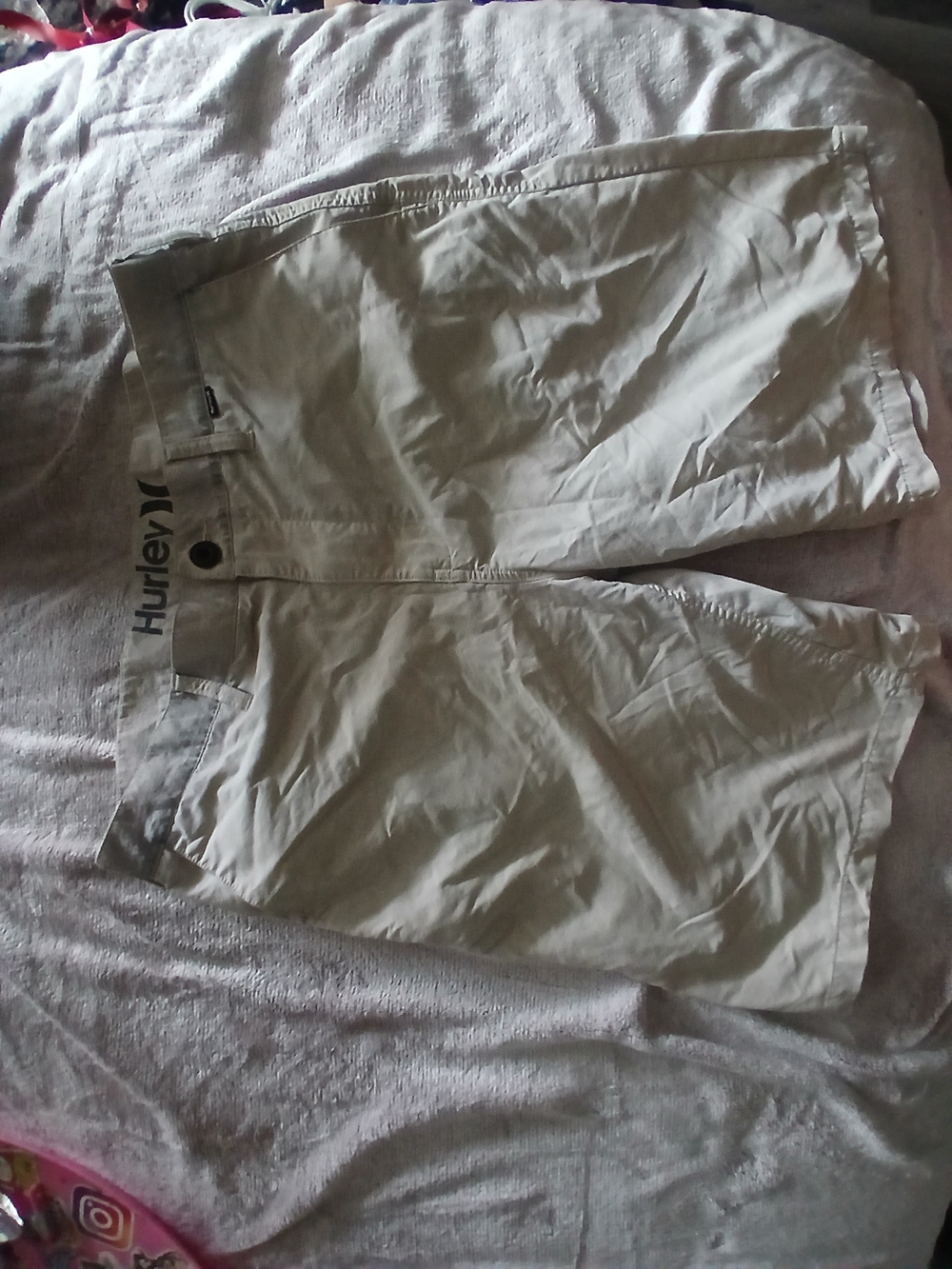 Hurley Men's Khaki Shorts - Classic Fit
